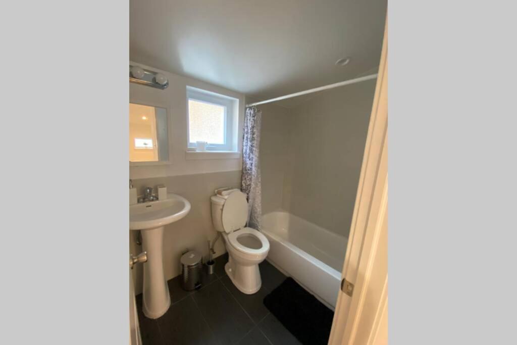 Brand New 2 Bed 2 Bath Apartment Centrally Located フィラデルフィア エクステリア 写真